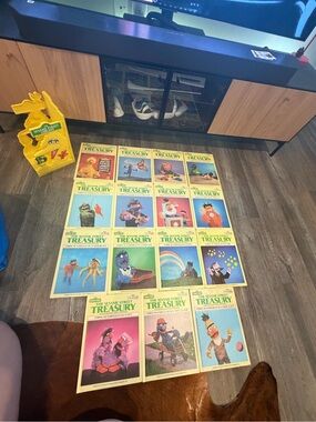 The Sesame Street Treasury Collection - Assorted Yellow Covers